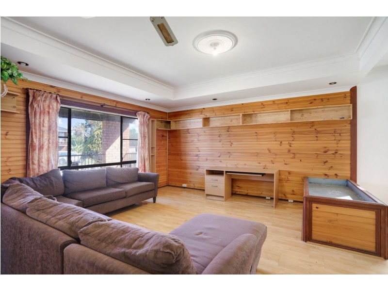 48 Warner Ave, Wyong NSW 2259