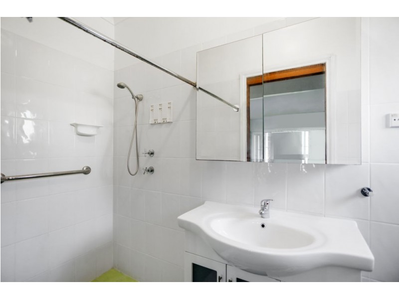 48 Warner Ave, Wyong NSW 2259