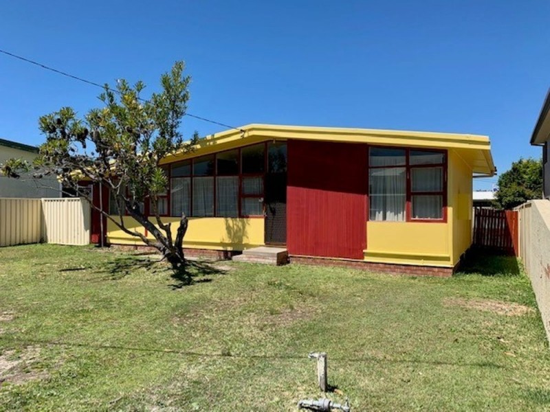 16 Mathews Street, Norah Head NSW 2263