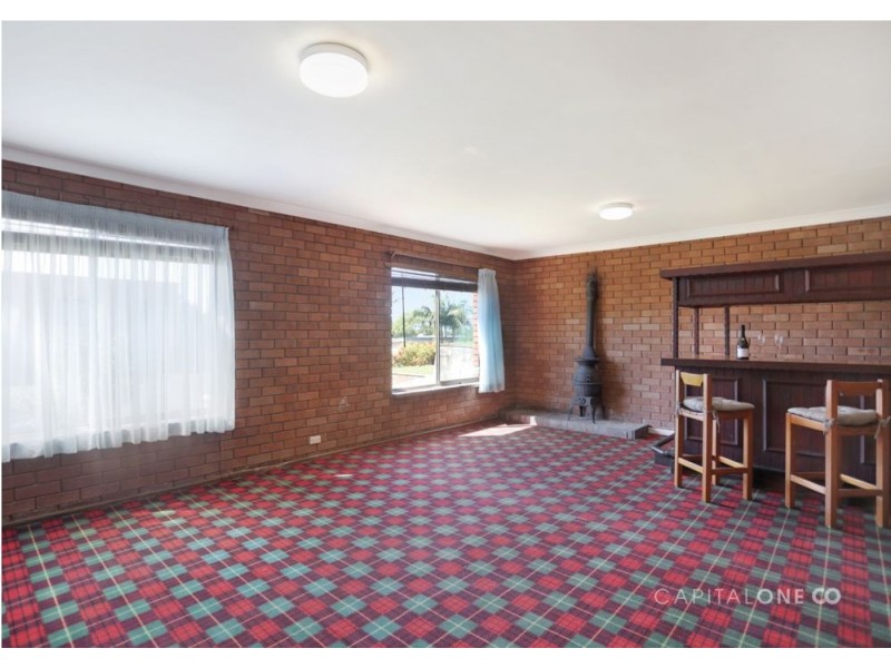 13 Arthur Drive, Wyong NSW 2259
