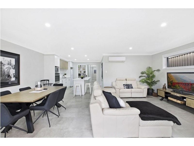 44 Kalulah Avenue, Gorokan NSW 2263