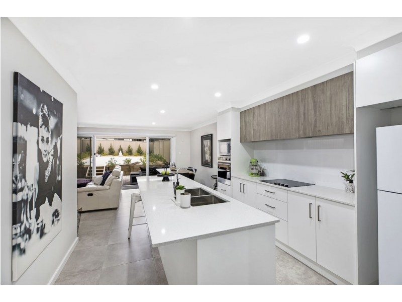 44 Kalulah Avenue, Gorokan NSW 2263