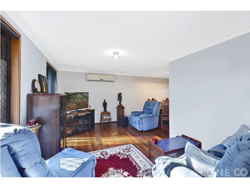 581 Pacific Highway, Wadalba NSW 2259