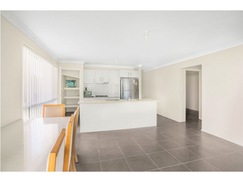 8 Championship Drive, Wyong NSW 2259