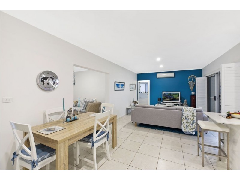 1a Spring Valley Ave, Gorokan NSW 2263