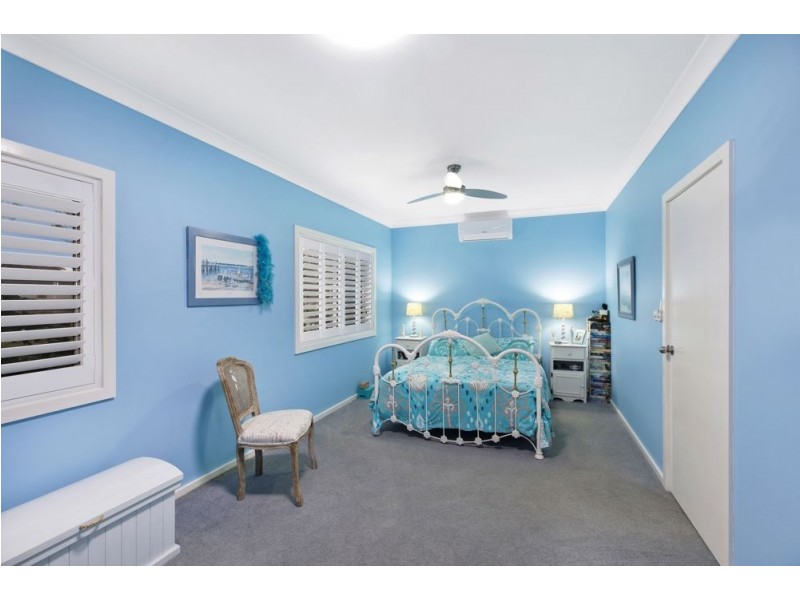 1a Spring Valley Ave, Gorokan NSW 2263