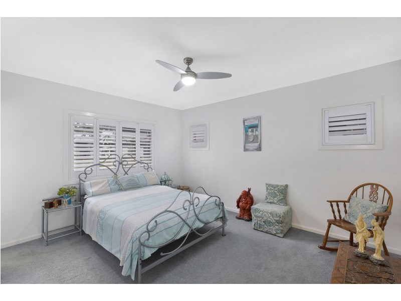 1a Spring Valley Ave, Gorokan NSW 2263