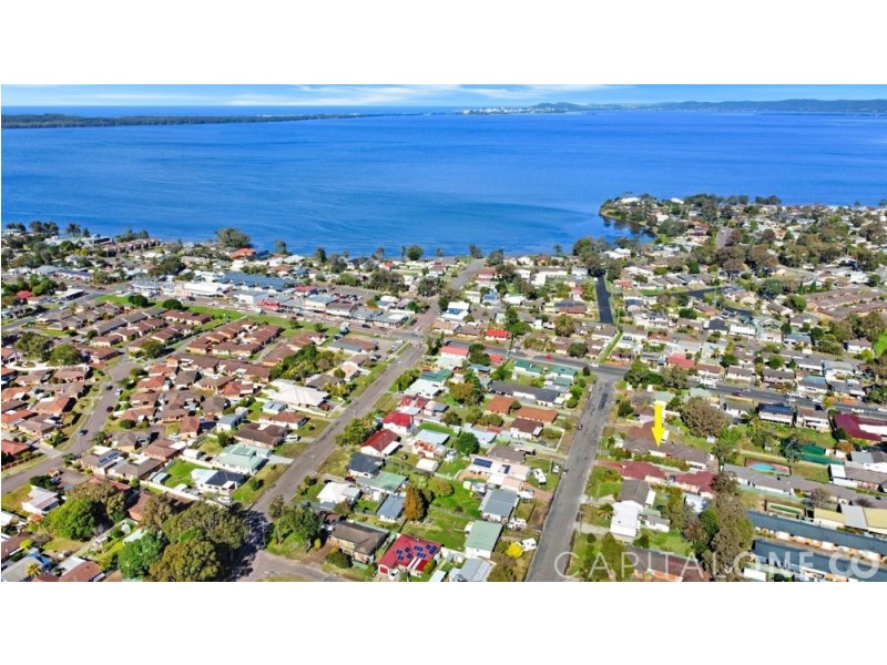 10 Nichols Avenue, Gorokan NSW 2263