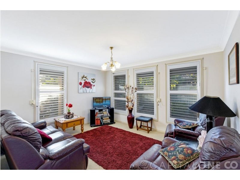 10 Nichols Avenue, Gorokan NSW 2263