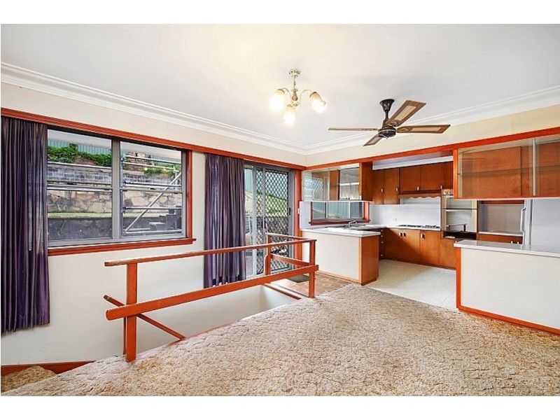 11 Arthur Drive, Wyong NSW 2259