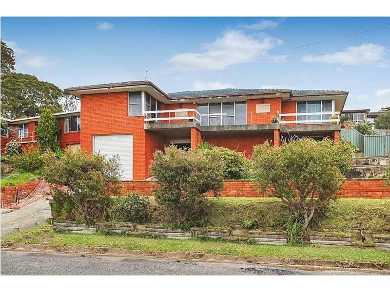 11 Arthur Drive, Wyong NSW 2259