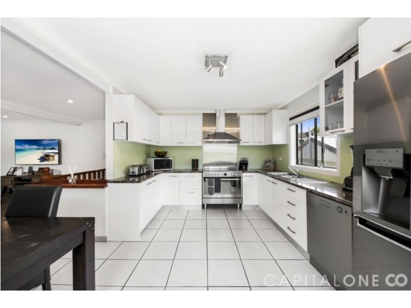 76 Winbin Crescent, Gwandalan NSW 2259