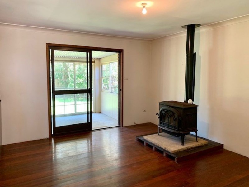 581 Pacific Highway, Wadalba NSW 2259