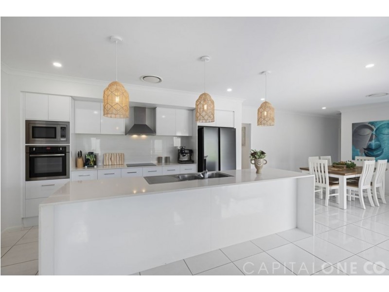 24 Mogo Close, Blue Haven NSW 2262