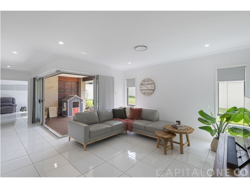 24 Mogo Close, Blue Haven NSW 2262