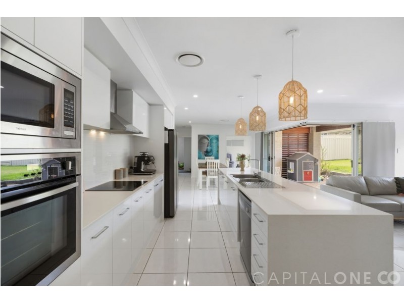 24 Mogo Close, Blue Haven NSW 2262