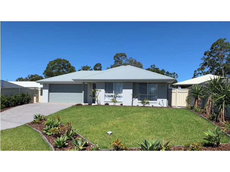 11 Tyto Close, Wadalba NSW 2259