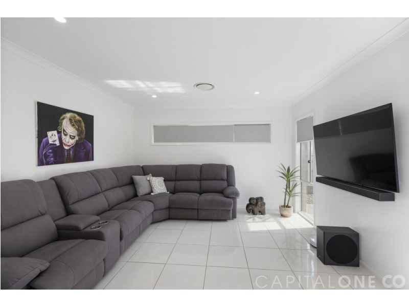 24 Mogo Close, Blue Haven NSW 2262