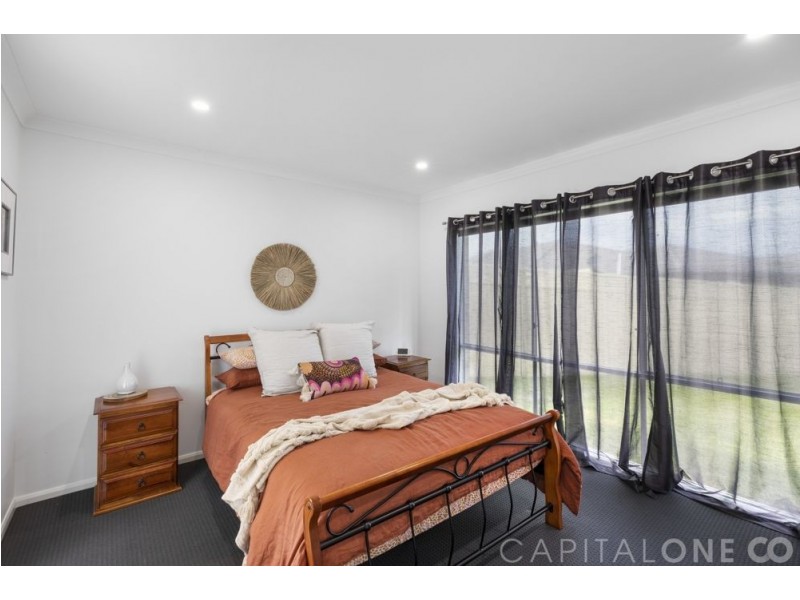 24 Mogo Close, Blue Haven NSW 2262