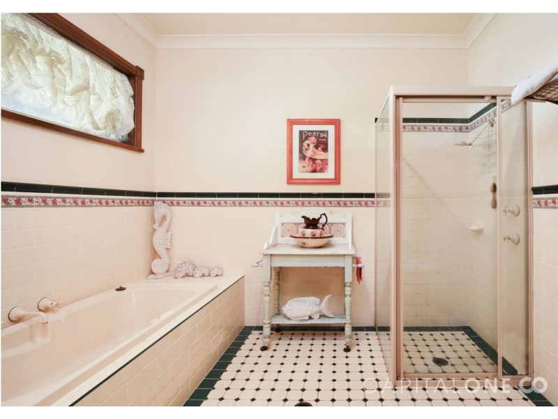 6 Jilliby Road, Alison NSW 2259