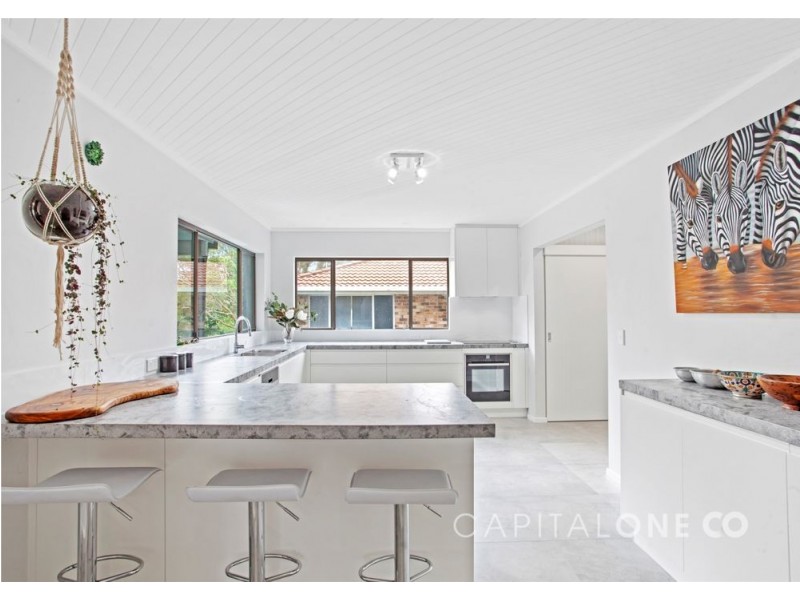 21 Masefield Avenue, Bateau Bay NSW 2261