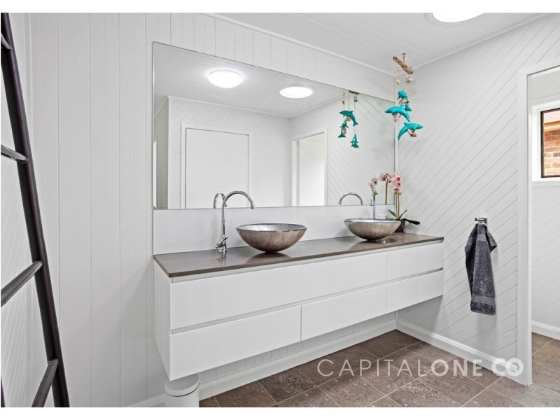 21 Masefield Avenue, Bateau Bay NSW 2261