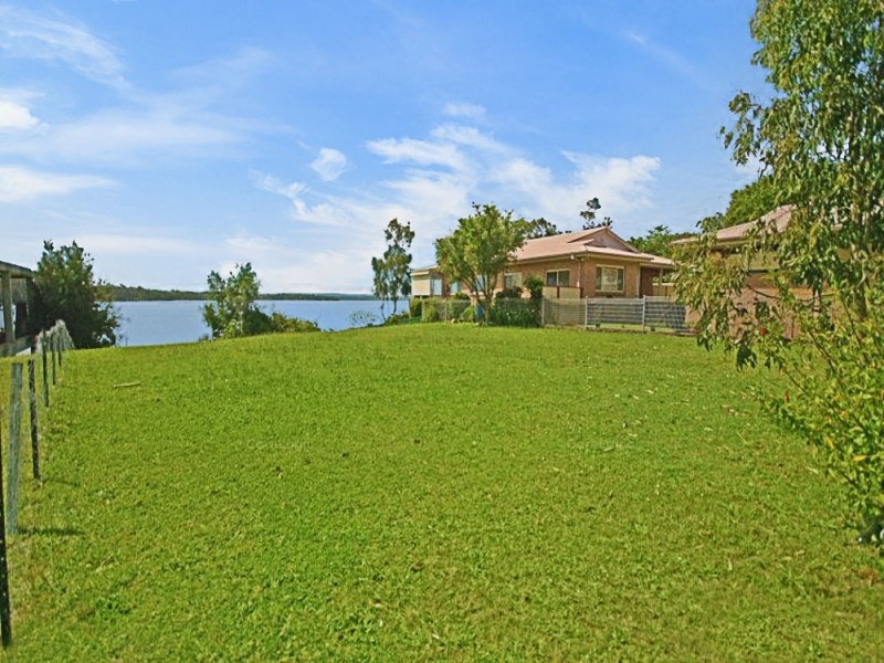 4 Main Road, Toukley NSW 2263