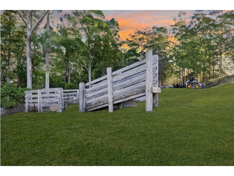 355 Brush Road, Ourimbah NSW 2258