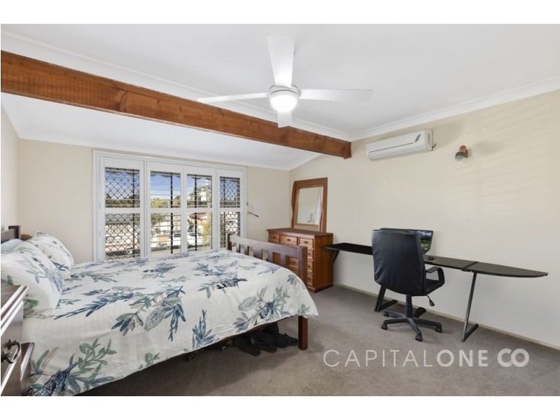 4 Clare Crescent, Berkeley Vale NSW 2261