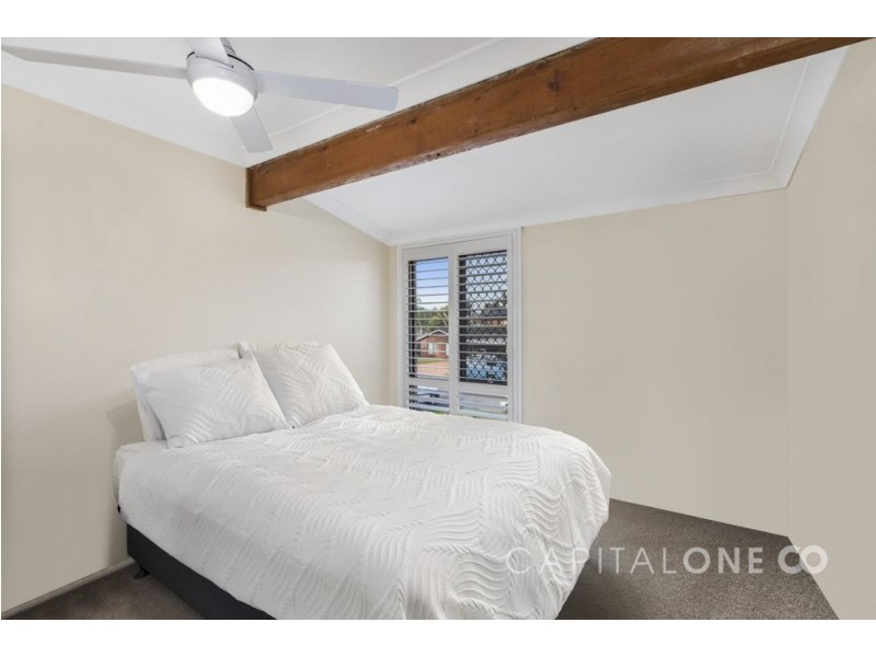 4 Clare Crescent, Berkeley Vale NSW 2261