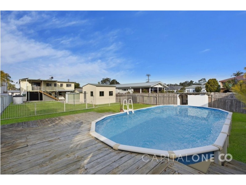 4 Clare Crescent, Berkeley Vale NSW 2261