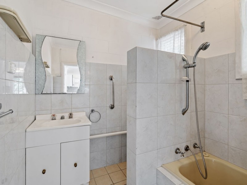 40 Belbowrie Street, Canton Beach NSW 2263