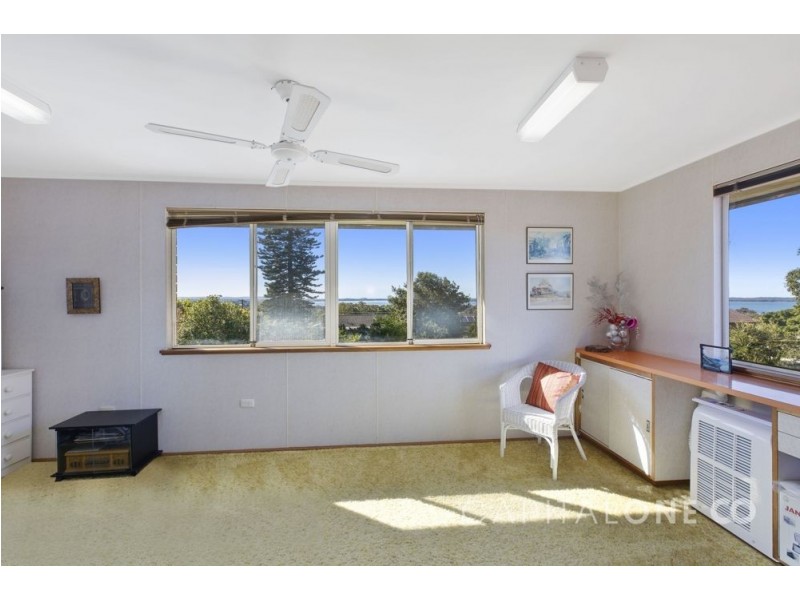 31 Skyline Street, Gorokan NSW 2263