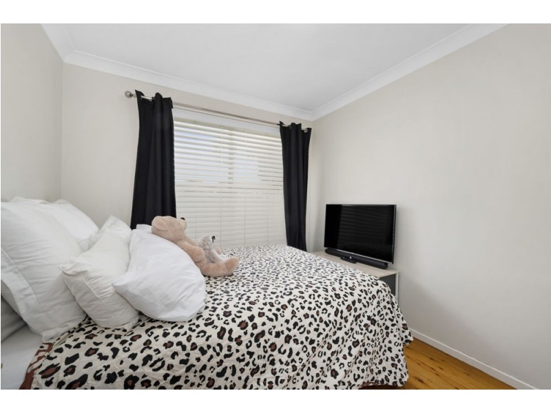 6 Esther Close, Gorokan NSW 2263