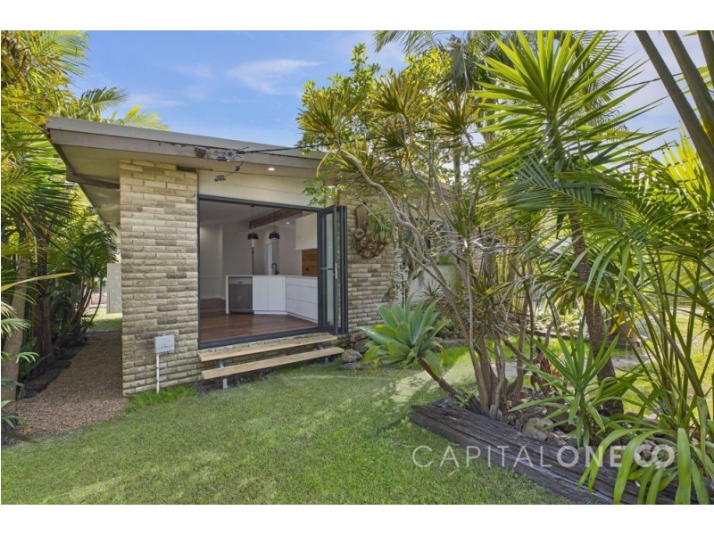 15 Patrick St, Bateau Bay NSW 2261