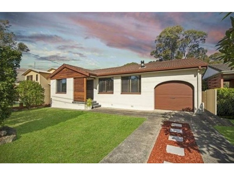 4 Robson Avenue, Gorokan NSW 2263