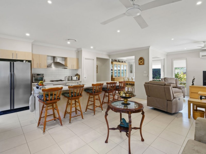 22 Emerald Waters Ave, Wyong NSW 2259