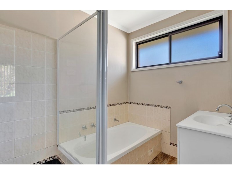 2 Kitty Place, Watanobbi NSW 2259