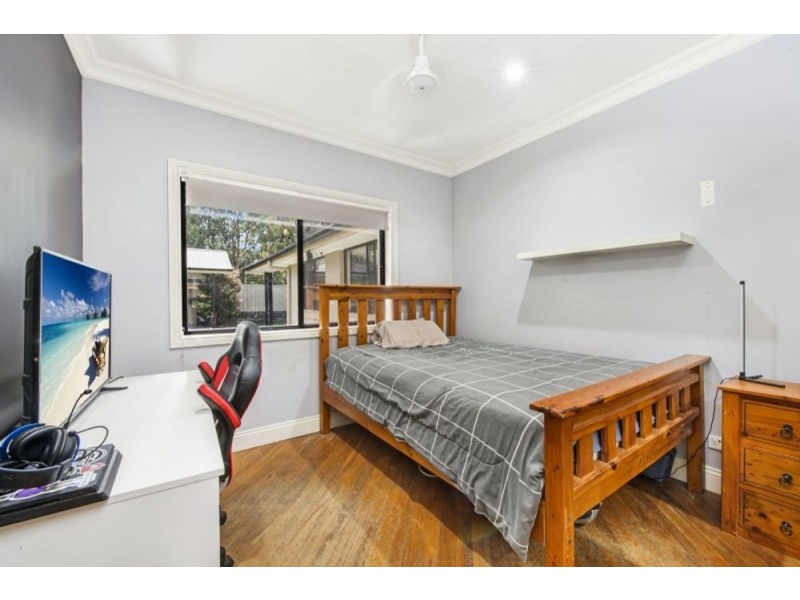 17 Trevally Avenue, Chain Valley Bay NSW 2259