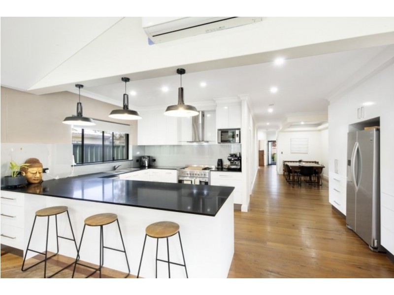 17 Trevally Avenue, Chain Valley Bay NSW 2259