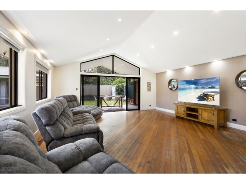 17 Trevally Avenue, Chain Valley Bay NSW 2259