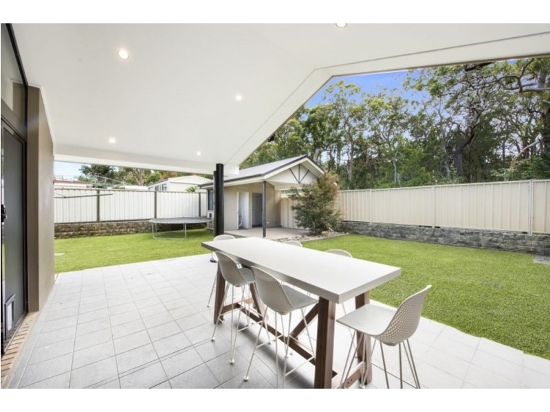 17 Trevally Avenue, Chain Valley Bay NSW 2259