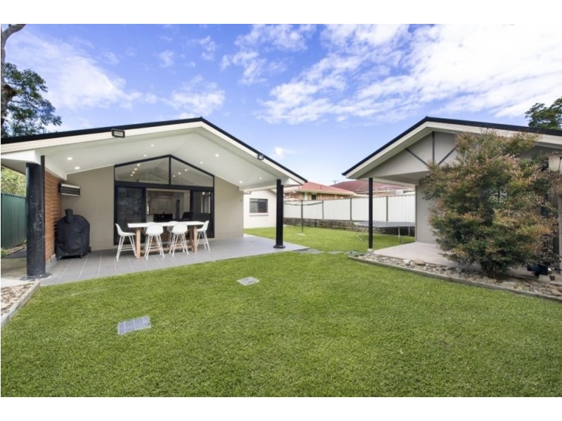 17 Trevally Avenue, Chain Valley Bay NSW 2259