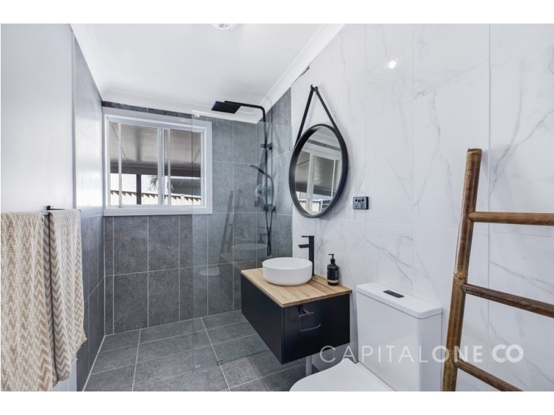 42 Gordon Avenue, Summerland Point NSW 2259