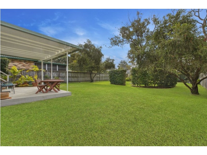 33 Moala Parade, Charmhaven NSW 2263