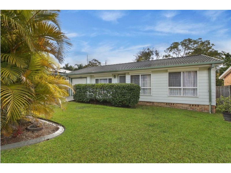 33 Moala Parade, Charmhaven NSW 2263