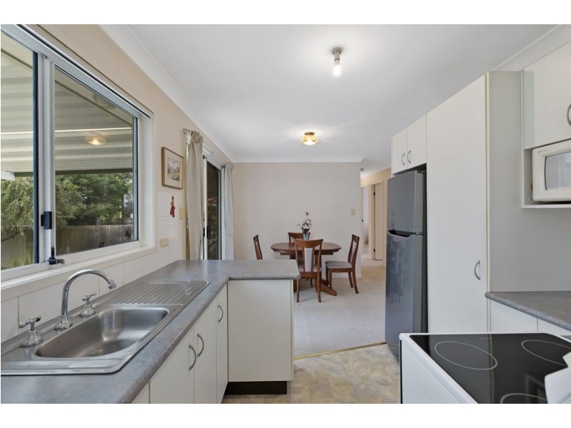 33 Moala Parade, Charmhaven NSW 2263