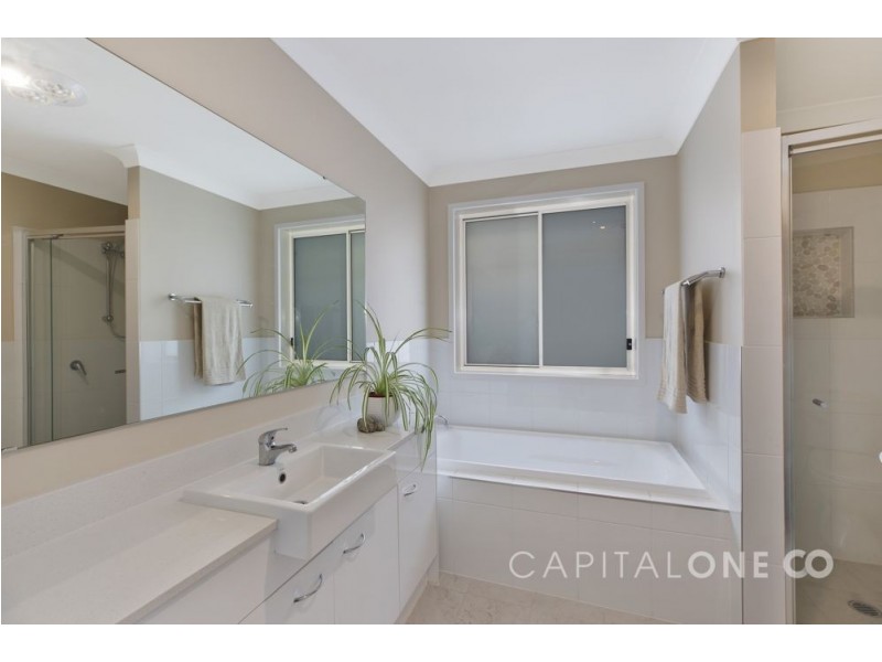 4 Goorangai Close, Wadalba NSW 2259