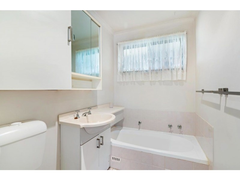 24 Fishburn Crescent, Watanobbi NSW 2259