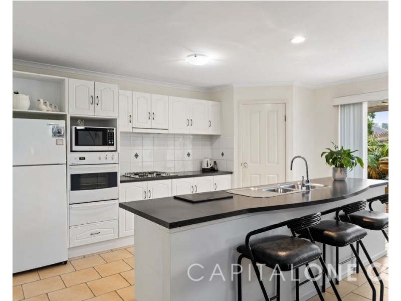 6 David Mews, Mardi NSW 2259